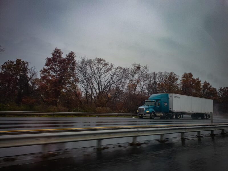 truck_on_road2