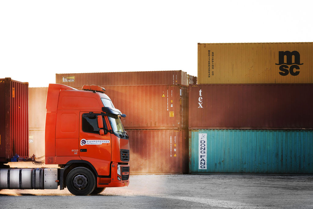 truck-containers-thessaloniki