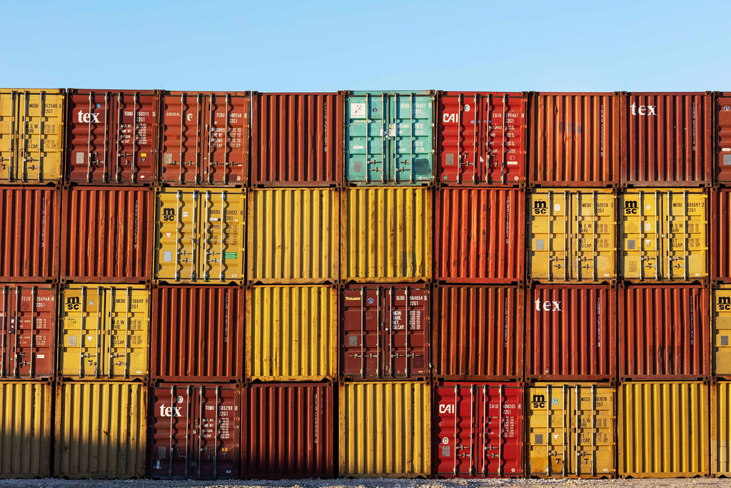 containers-thessaloniki-stacked